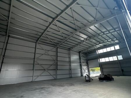 🏭 Industrial warehouse 760 m² for rent – Prush 📍