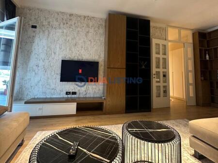 Jepet me Qira Apartament 2+1 ne Shkoze !!