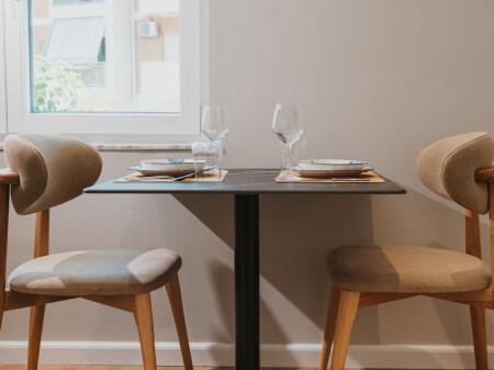 Jepen me qera dy garsoniere  me ambjent gatimi myslym shyri