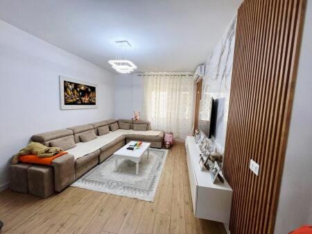 SUPER SUPER CMIM! 📣1450 euro/m2📣  📍Shkoze, Kompleksi Tom Doshi