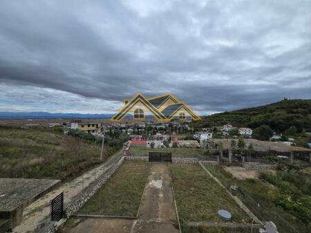 SHITET SHTEPI PRIVATE ZONA SPITALLES DURRES!