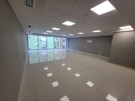 ZYRE ME QERA 210 M2 BLLOK 3200 EURO