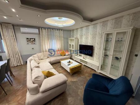 Qira apartament 3+1 me dy poste parkimi 📍Bulevardi Zogu I ‼️