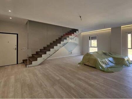 Penthouse 2+1+2 me Verande Private ne TEG