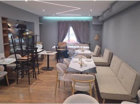 Biznes për Qira – Komuna e Parisit