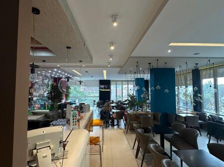 Locale commerciale in affitto – Yzberisht, Via “3 Martiri”