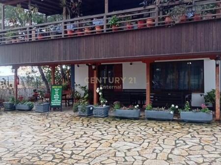 Vendesi Hotel / Ristorante + Terreno a Divjake 290.000 €