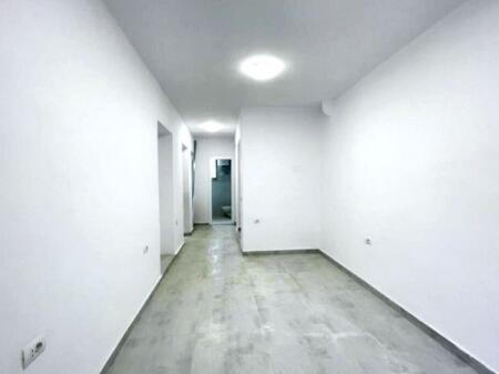 IN VENDITA NEGOZIO STADIO DINAMO 310.500 €