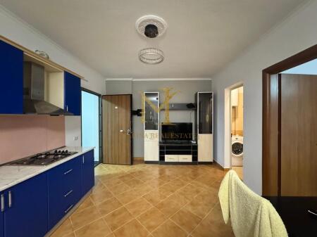 Shitet apartament 1+1 në Shkëmbin e Kavajës, Durrës