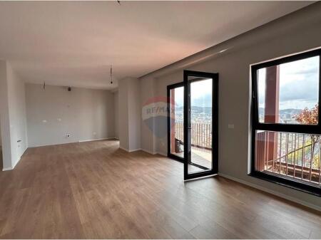 Office for rent at TIRANA GARDEN BUILDING!