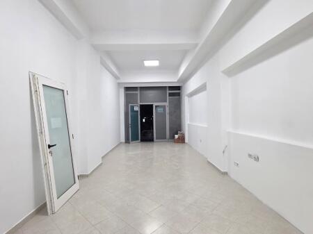 Dyqan për Qera, Bulevardi Ismail Qemali, Vlorë