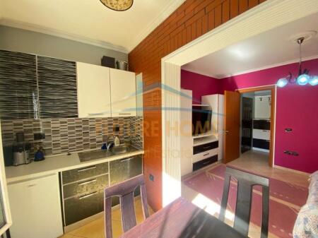 Tirane, jepet me qera garsonier 1+1 Kodra e Diellit