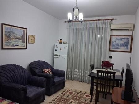 📍 Jepet me qira Apartament 1+1 – Qendra e Tiranës!