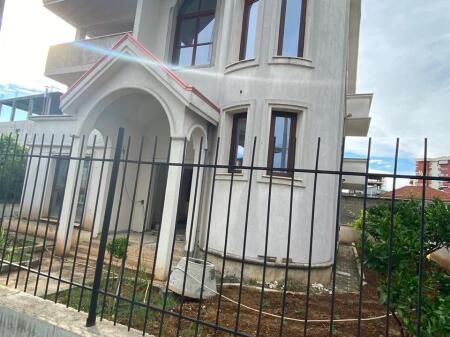 Vile 3-Kateshe, Kombinat!