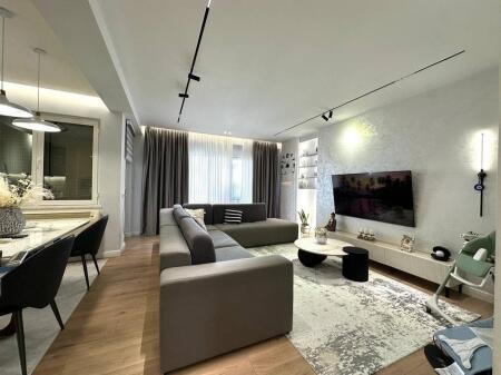 Shitet apartment 3+1+2 Tek Kodra Djellit!