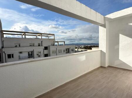 Shitet, Apartament 2+1, Qesarak, Fresk.