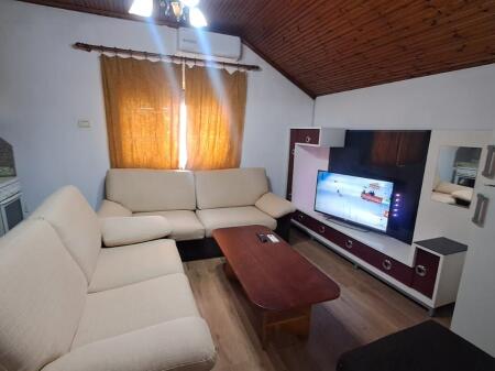 🏡Jepet me qera hyrja 1+1 te 21 Dhjetori 500 €!