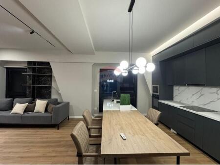 Apartament 2+1+2 për Shitje Tirana Garden Building, Rr. e Kavajës