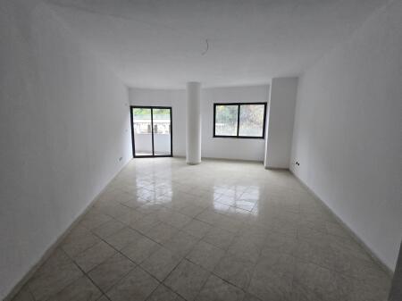 Shitet Apartament 1+1 Me Ballkon ne Fresk