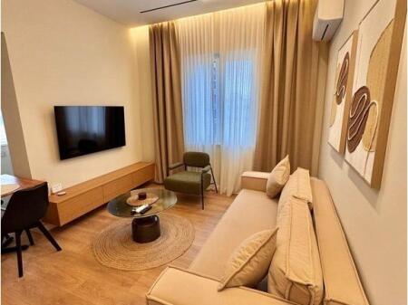 Apartament 1+1 me Qira – Rruga e Barrikadave, Tiranë