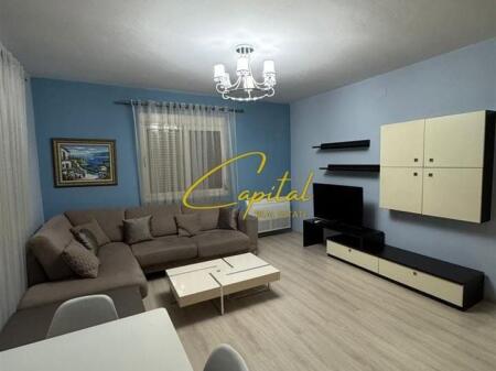 APARTAMENT ME QERA 2+1 ISH STACIONI TRENIT 60.000 LEKE