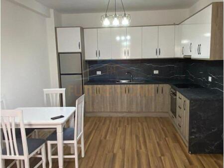 Shitet , Apartament 1+1 Unaza e re , Tirane