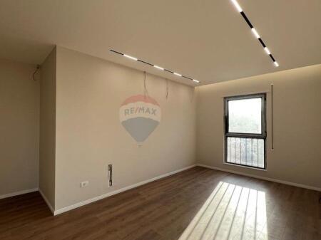 APARTAMENT 2+1 NE SHITJE TEK SHKOLLA KUQE ID: 530261056-221