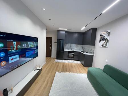 Sip:61 bruto Sip:50.1 neto Kati:3 Me Ashensor  Me Hiporek 📍Astir  Vila L