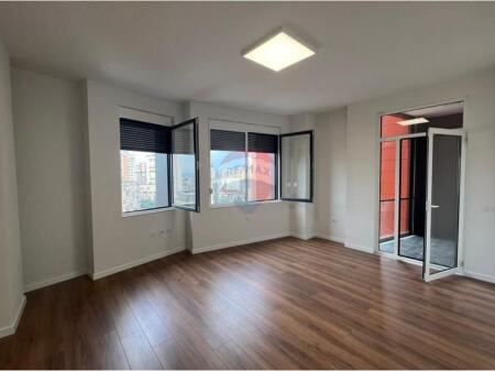 Office for rent opposite Toptani