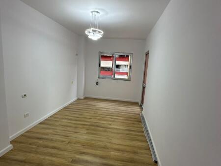 Shitet Apartament 2+1 Astir