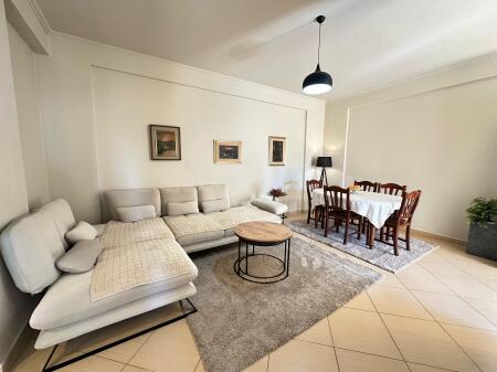 Apartament 2+1 me Qera Afatgjate - Stadiumi, Vlore