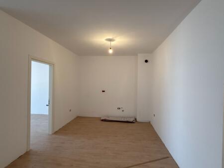ASTIR APARTAMENT 2+1+2 PER SHITJE!
