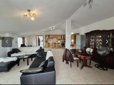 Jepet panthouse te medreseja,cmimi 450 mije leke