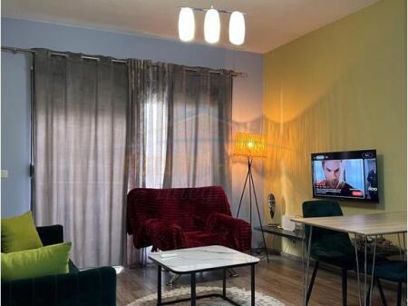 Qera, Apartament 1+1, Unaza e Re, Tiranë.