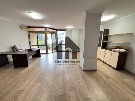 Ap.Shitje 2+1 perball Oslos 21-Dhjetori.