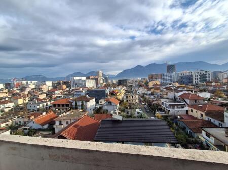 Appartamento 2+1, Don Bosko!