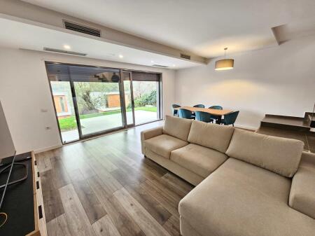 Vile 3 Kateshe me qera tek Olive Grove Residence ( ID BV22504) Tirane