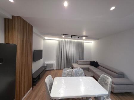 Pazar i Ri Jepet Apartament 3+1+2 Me Qera