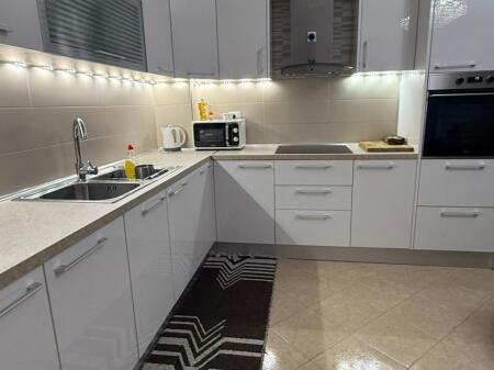 Fresk Affittasi Appartamento 2+1