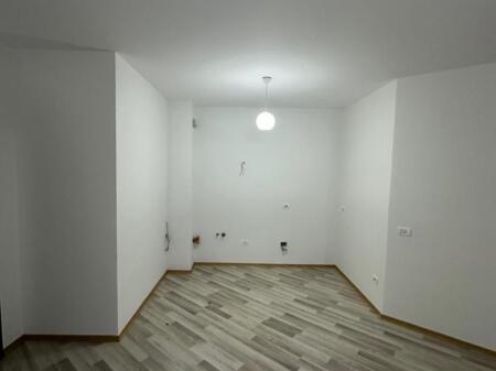 🏡 **Appartamento 2+1 in Vendita – Yzberisht**