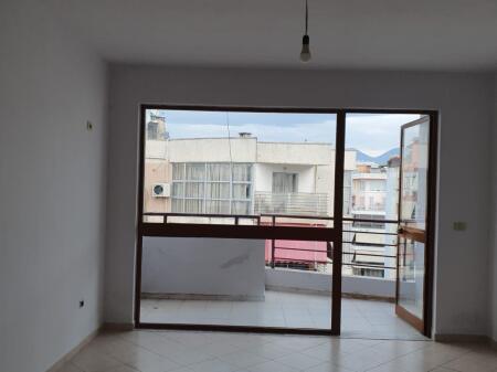 Apartament 2+1 me Qera ne Yzberisht