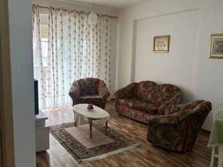 Qera , Apartament 1+1, Yzberisht, 500  euro/muaj