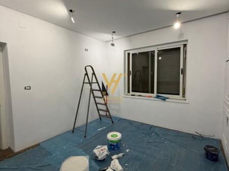 JEPET ZYRE 30 M2 ME QERA TE MYSLYM SHYRI 40.000 LEKE