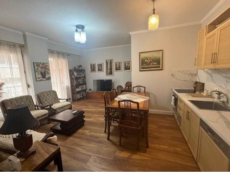 APARTAMENT 2+1 PER QIRA TEK KOMPLEKSI DELIJORGJI!