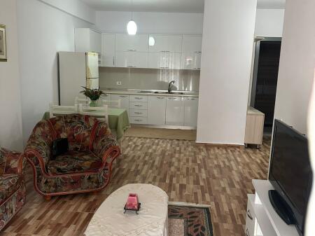 Di fronte all'Ospedale Americano 3, affittasi 1+1