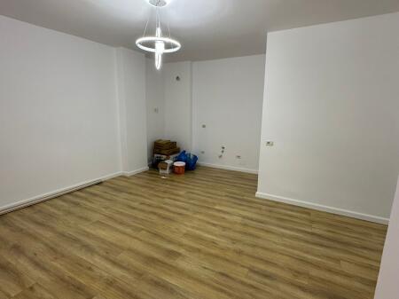 ✨ Shitet Apartament 2+1 – Astir, tek Posta ✨  🏡 76.37 m² 📍 Kati i 3-të 🛏️ 2 dhoma gjumi 🛋️ 1 sallon + kuzhinë 💶 120,000 €