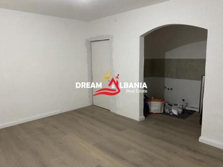 Appartamento 1+1 In Vendita A Kombinat(ID 4119452)