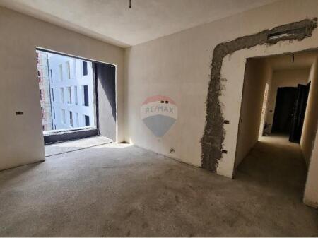 Shitet apartament 1+1 tek Rr. Jordan Misja