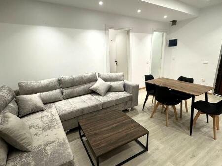 Shtëpi me Qera – Zogu i Zi, pas Tirana Bank