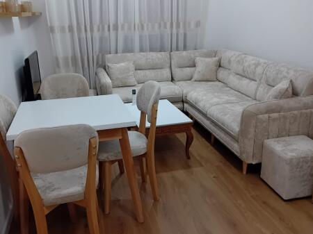 🏢Ne zonen e Ali Demit,Rezidenca Kadiu jepet me qera apartament,1+1,i sapo mobiluar 40,000Leke      